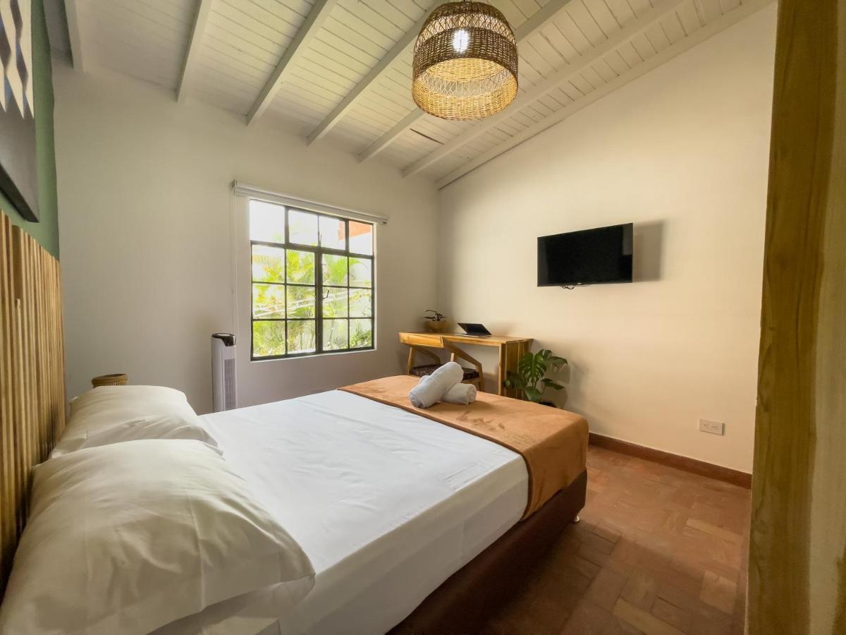 Hotel Casa Las Palmas Медельїн Екстер'єр фото